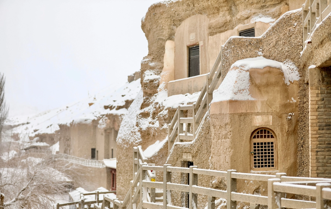雪中的莫高窟图片旅游风景桌面