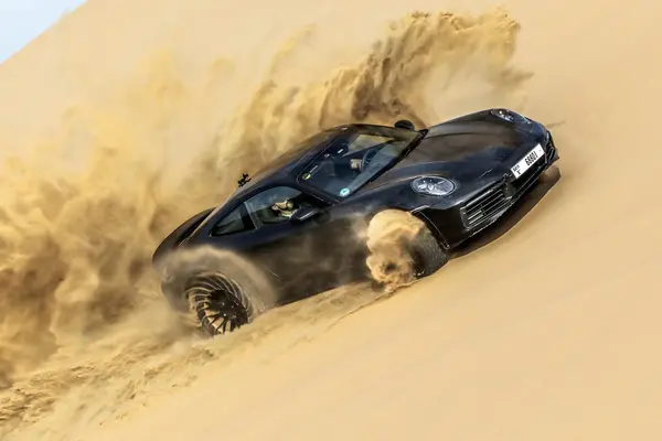 保时捷911 2023款 Dakar Prototype赛车壁纸