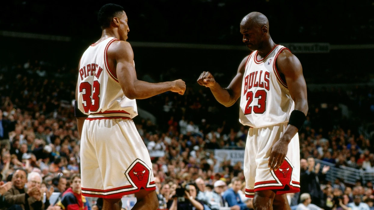 篮球飞人迈克尔·乔丹（Michael Jordan）高清桌面壁纸