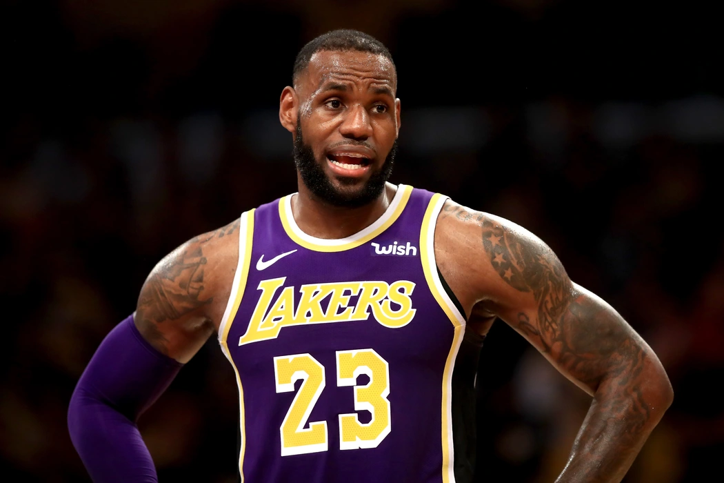 勒布朗·詹姆斯（LeBron James）高清桌面壁纸