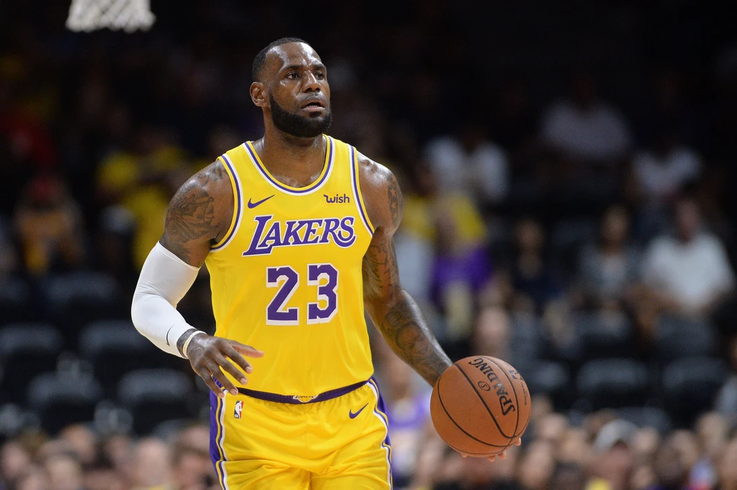 勒布朗·詹姆斯（LeBron James）高清桌面壁纸