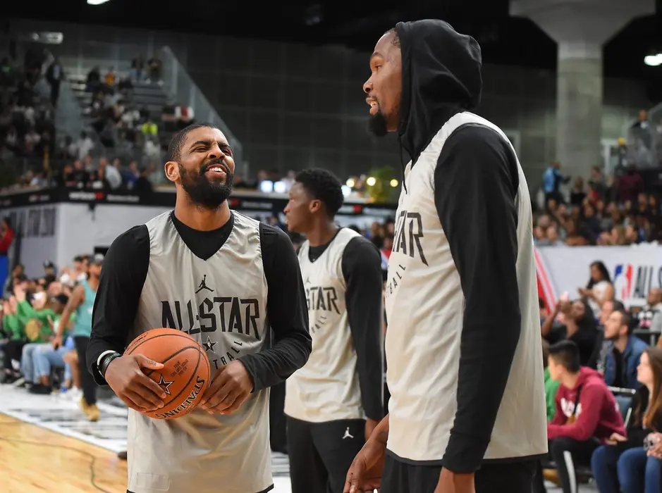 帅气的NBA球星凯里·欧文（Kyrie Irving）高清桌壁纸
