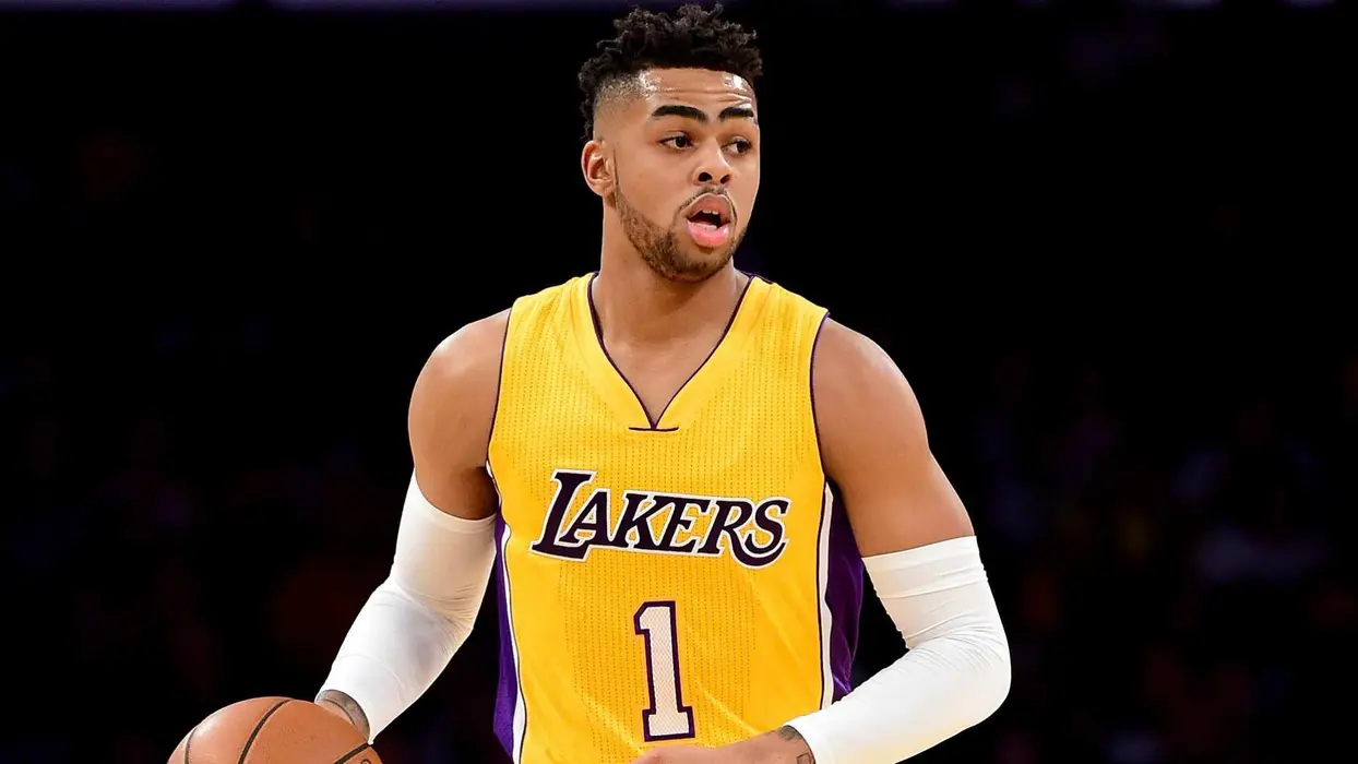 NBA名将德安吉洛·拉塞尔（D Angelo Russell）高清桌面壁纸