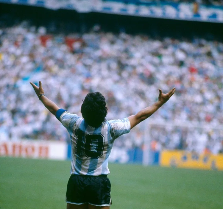 迭戈·马拉多纳（Diego Armando Maradona）高清桌面壁纸