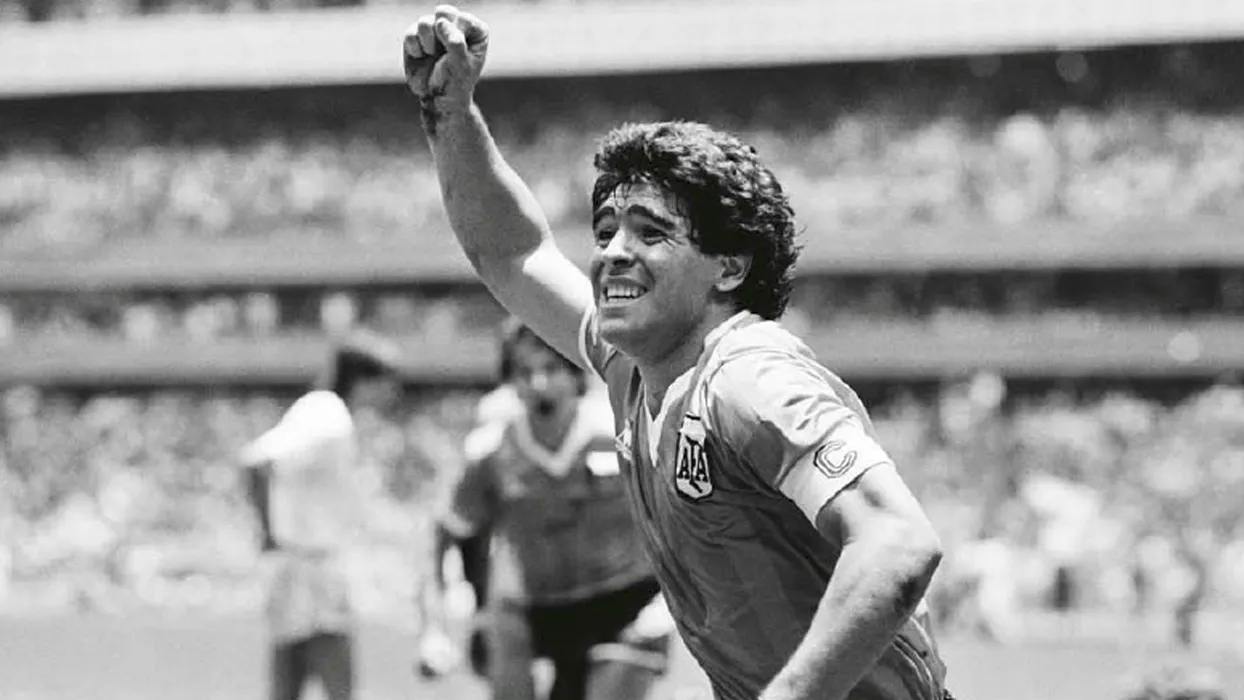迭戈·马拉多纳（Diego Armando Maradona）高清桌面壁纸