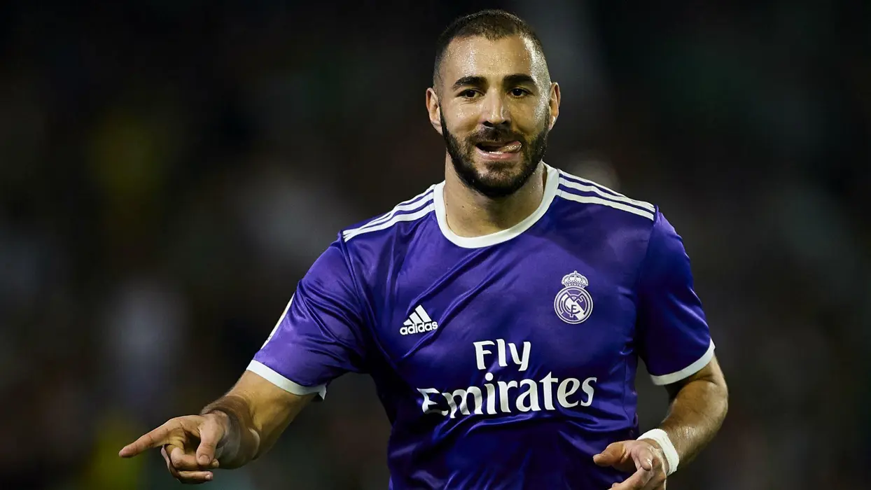 卡里姆·本泽马（Karim Benzema）高清图片桌面壁纸