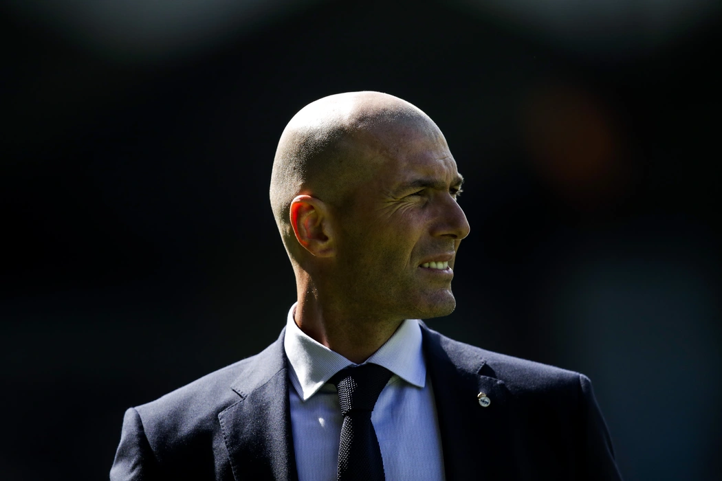 齐内丁·齐达内（Zinedine Zidane）高清图片桌面壁纸