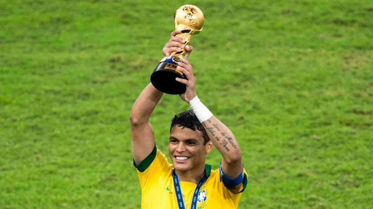 蒂亚戈·席尔瓦（Thiago Silva）高清图片桌面壁纸