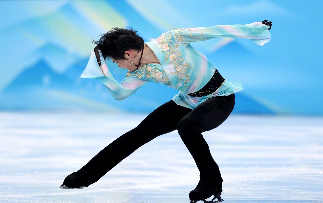 羽生结弦演绎天与地精彩图片