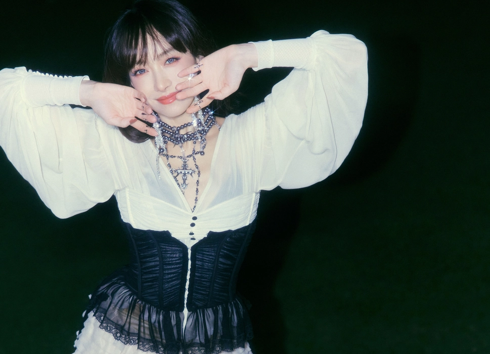 Victoria宋茜神秘哥特风写真图片壁纸