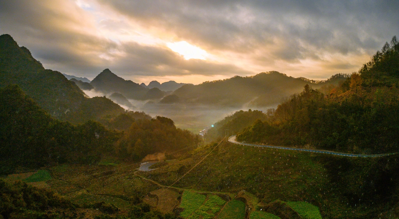 贵州黔西南州大塘村旅游风景桌面