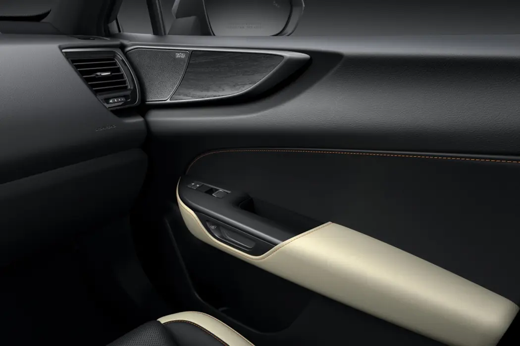 雷克萨斯NX SUV 高清图片桌面壁纸