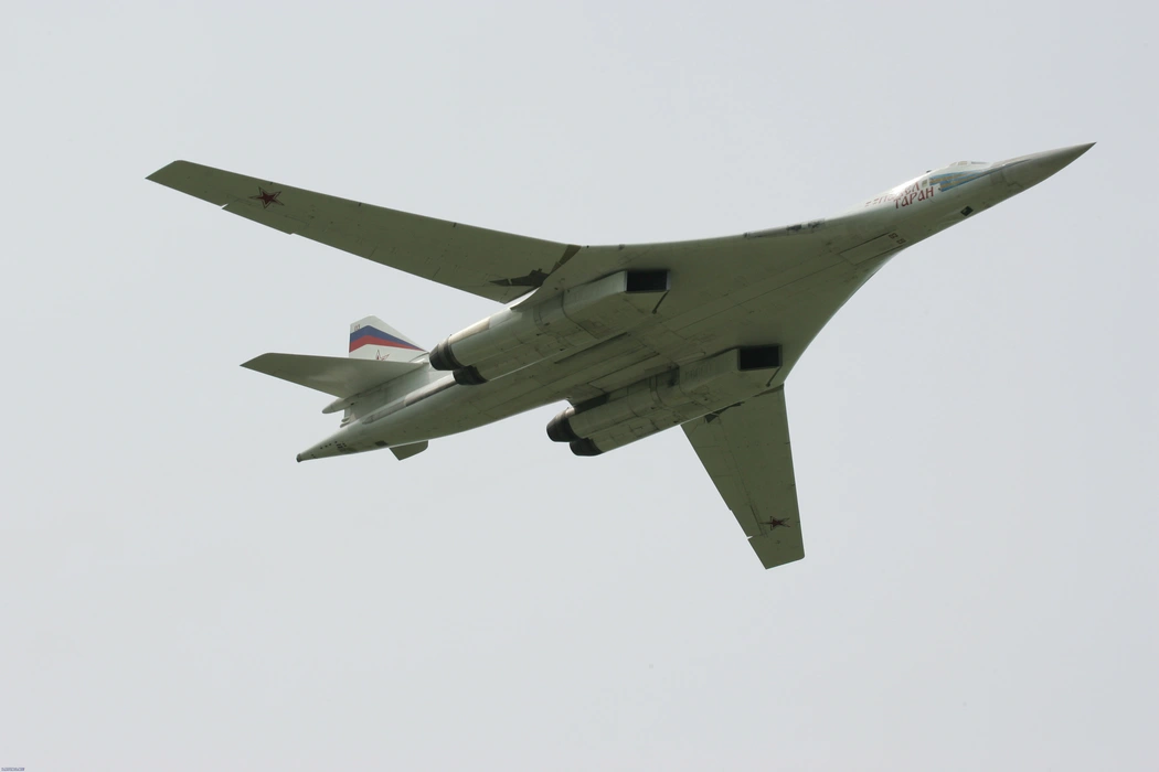 （Tupolev Tu-160）图160轰炸机 图片桌面壁纸