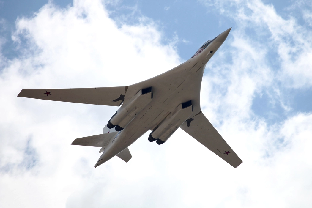 （Tupolev Tu-160）图160轰炸机 图片桌面壁纸
