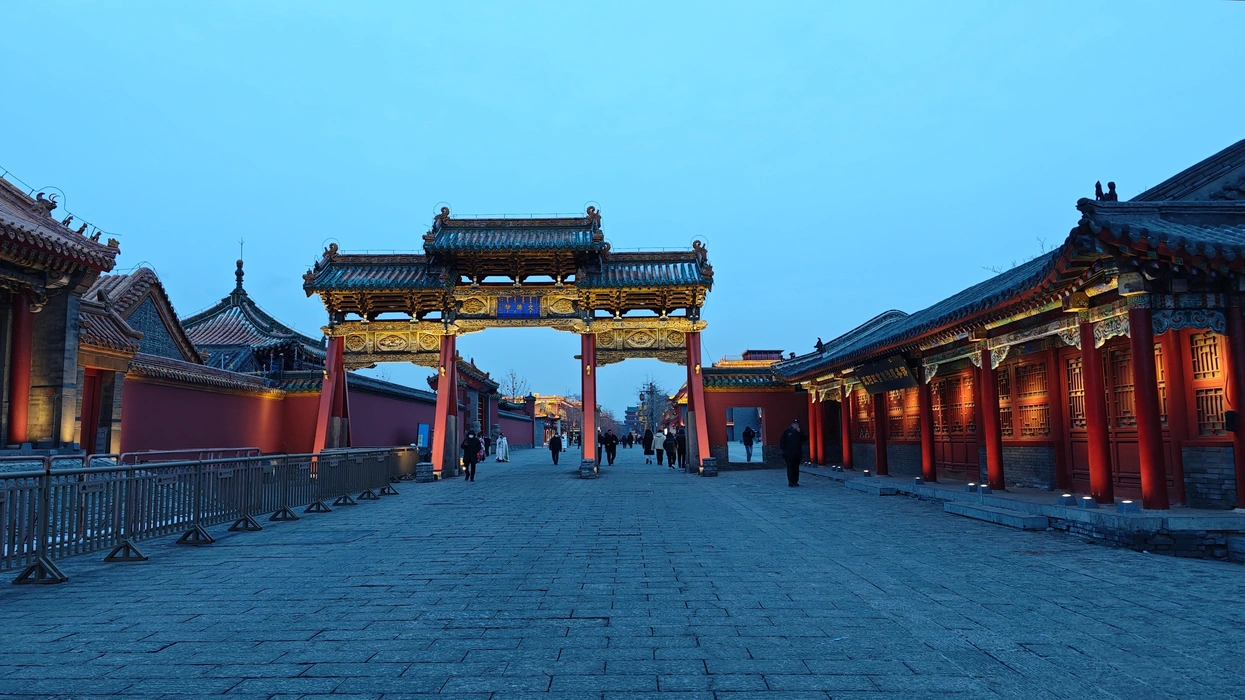 沈阳故宫红墙梦影旅游风景桌面
