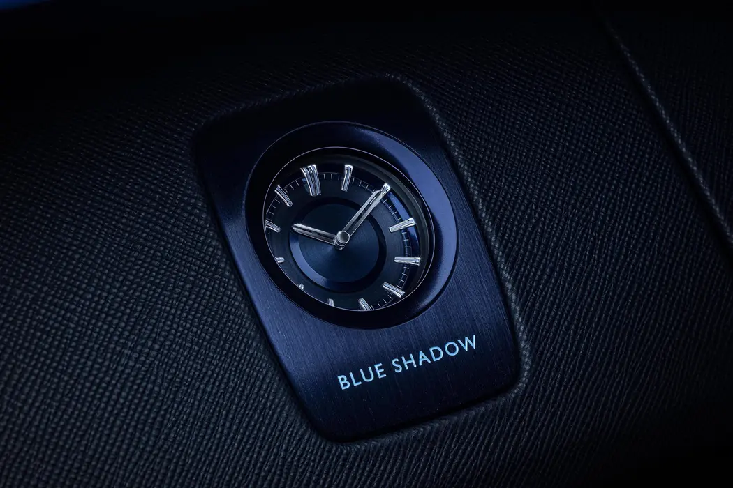 库里南Black Badge Blue Shadow图片壁纸