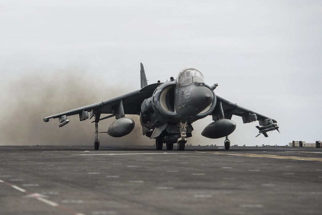 （AV-8 Harrier）AV-8战斗机图片壁纸