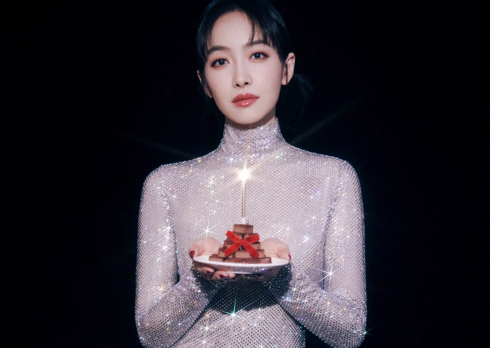 宋茜性感亮片裙生日写真图片壁纸