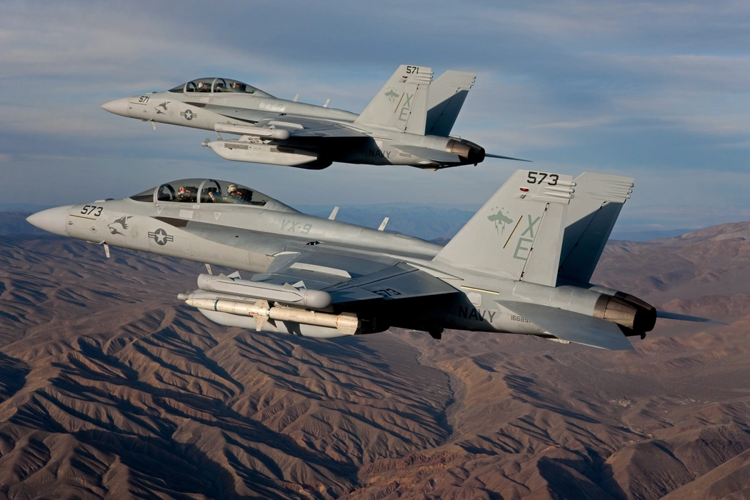 EA-18G电子战机图片桌面壁纸