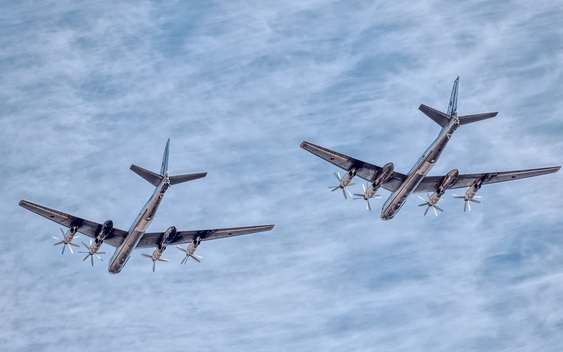 图-95轰炸机（TU-95）图片桌面壁纸
