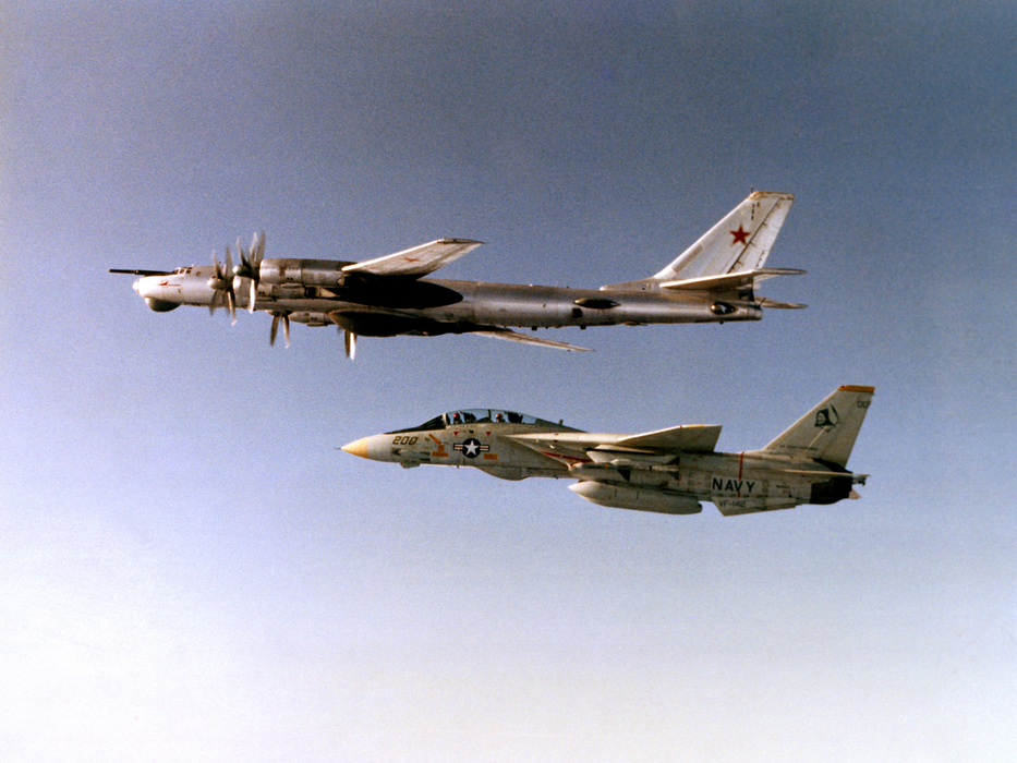 图-95轰炸机（TU-95）图片桌面壁纸
