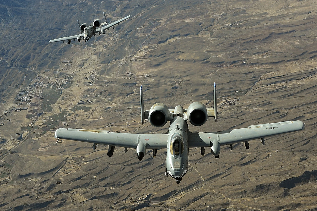 A-10攻击机（Thunderbolt II）图片壁纸