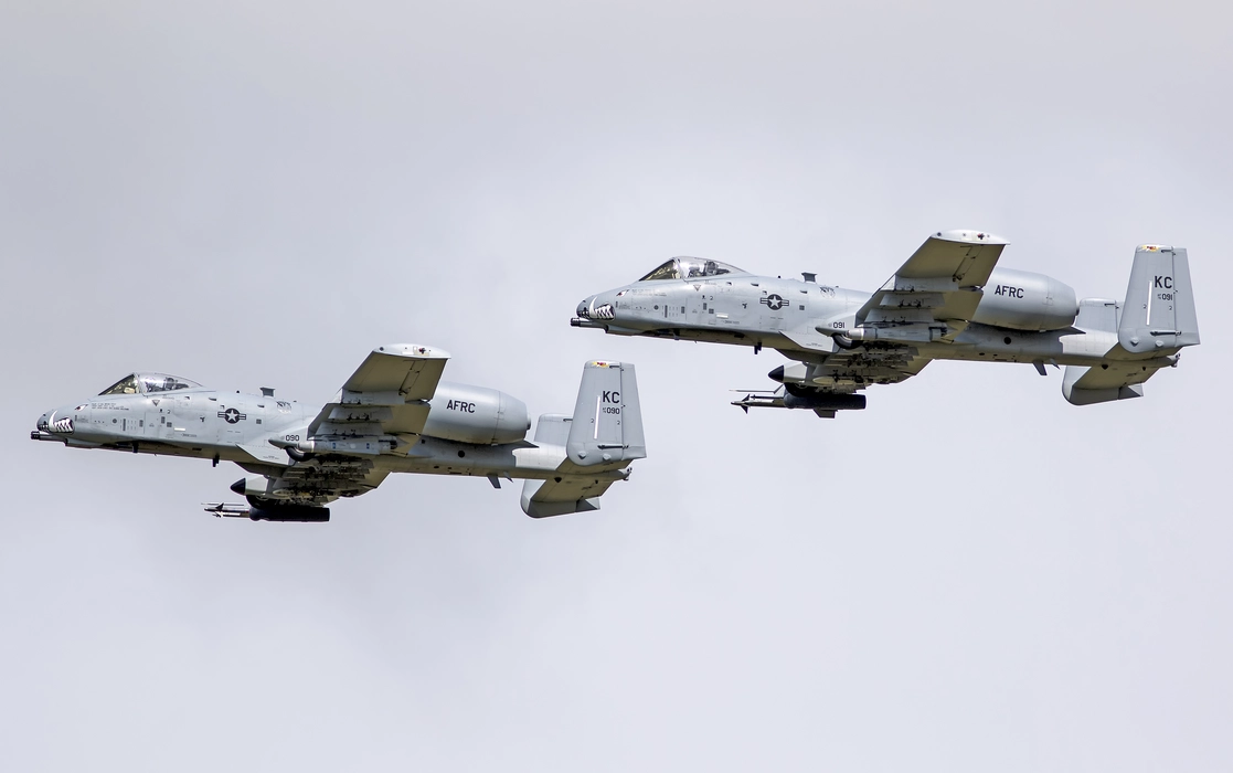 A-10攻击机（Thunderbolt II）图片壁纸