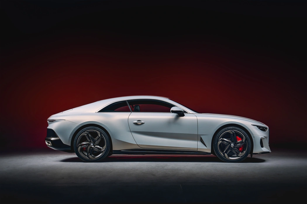 宾利Mulliner Batur汽车图片桌面壁纸