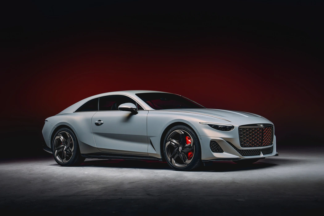 宾利Mulliner Batur汽车图片桌面壁纸