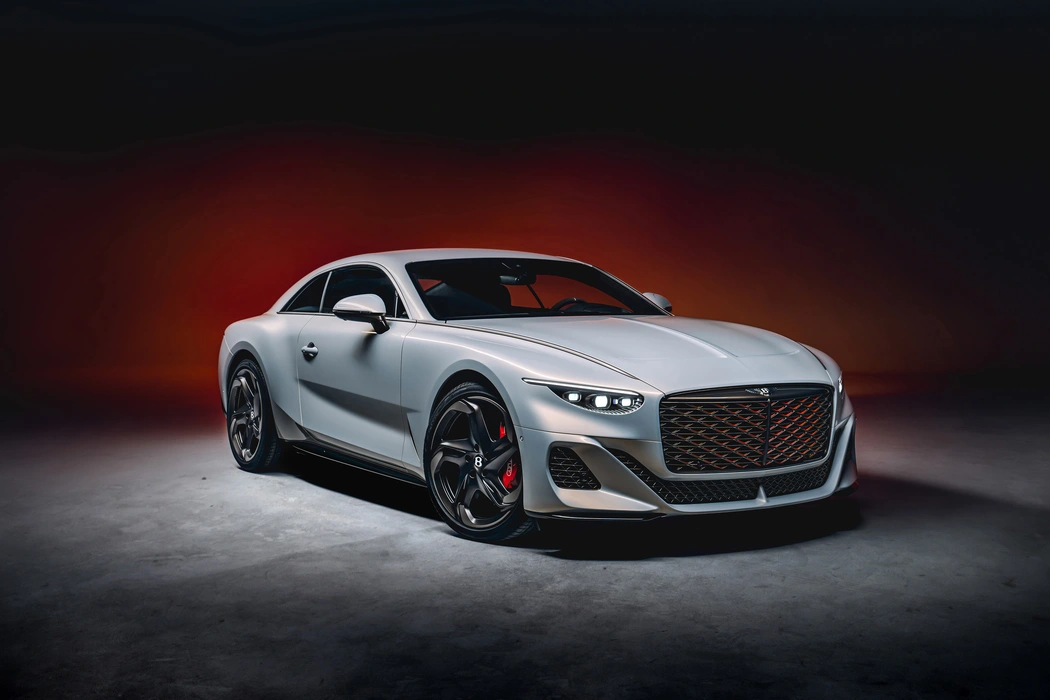 宾利Mulliner Batur汽车图片桌面壁纸