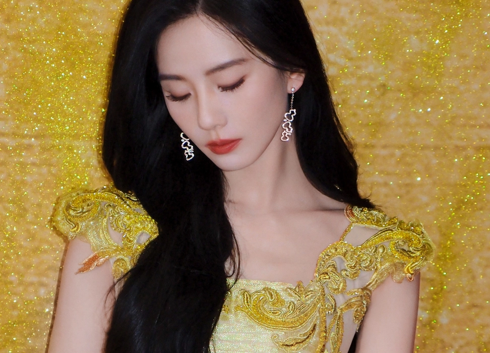 刘诗诗金色礼裙梦幻光影写真壁纸