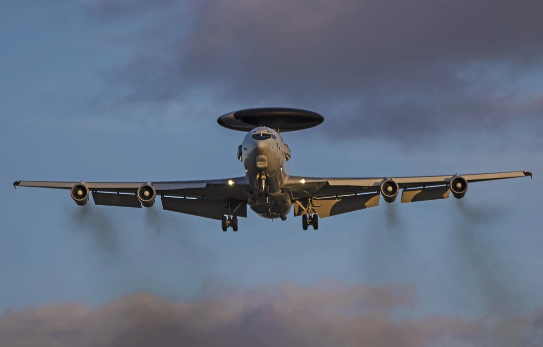 E-3空中预警机高清图片桌面壁纸