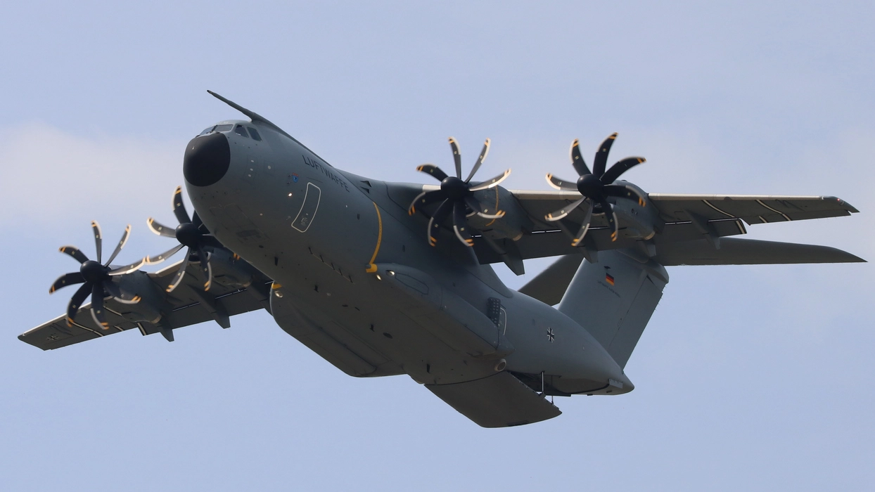 A400M运输机（Airbus A400M）高清图片桌面壁纸