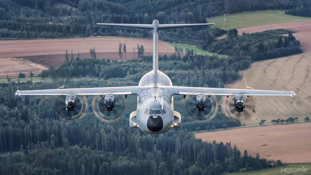 A400M运输机（Airbus A400M）高清图片桌面壁纸