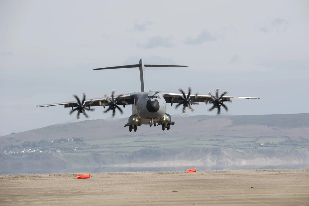 A400M运输机（Airbus A400M）高清图片桌面壁纸