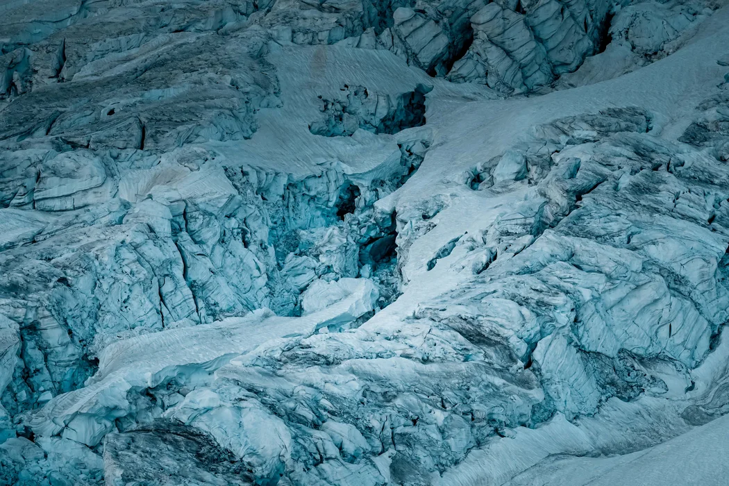 4K巍峨雪山图片旅游风景桌面