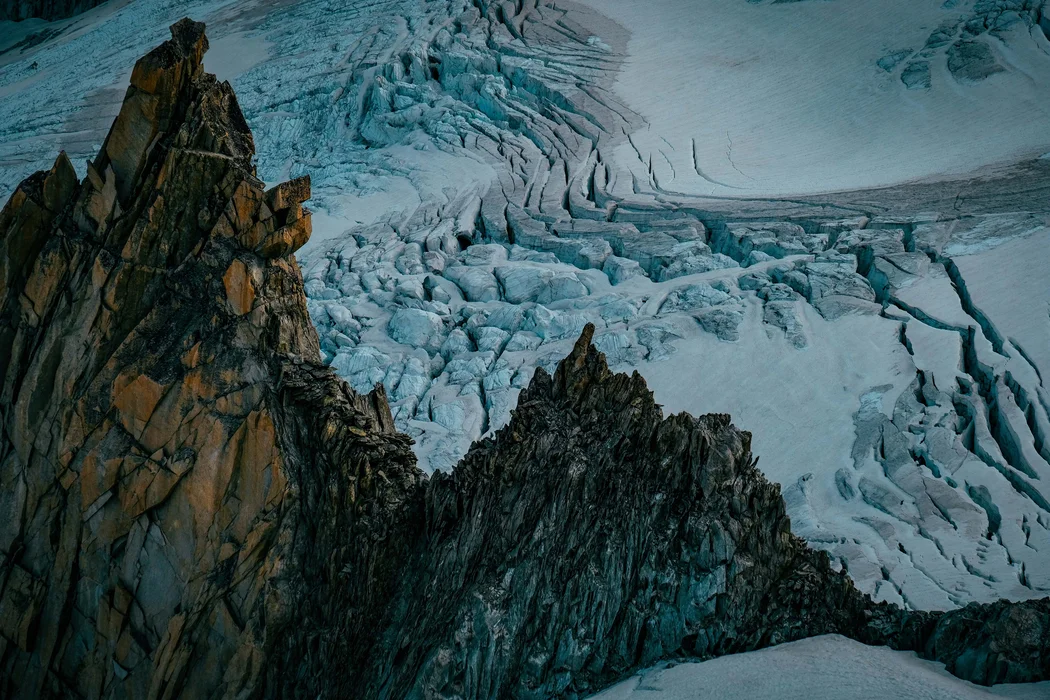 4K巍峨雪山图片旅游风景桌面