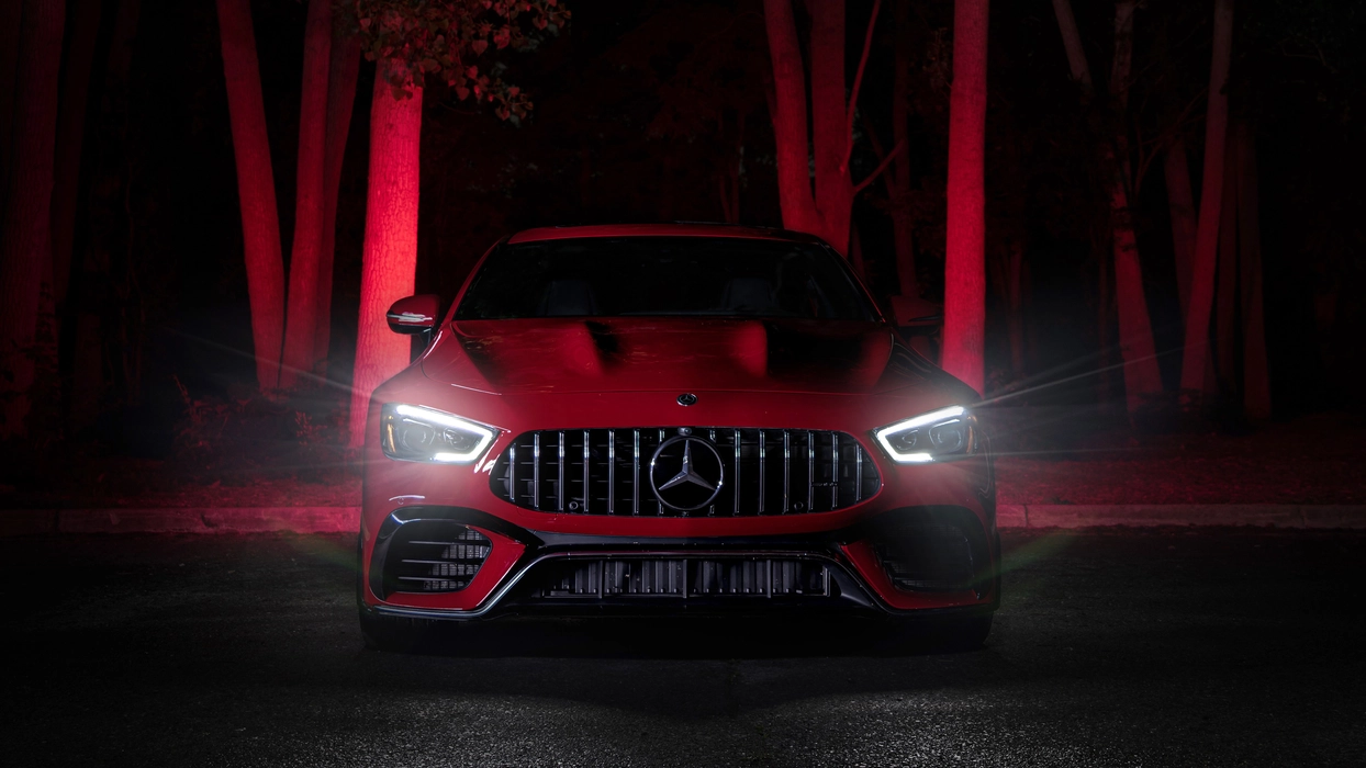 红色梅赛德斯 AMG GT 63 S 跑车壁纸