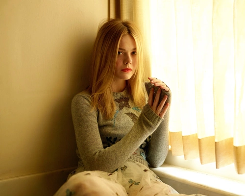 艾丽·范宁 （Elle Fanning）图片桌面壁纸