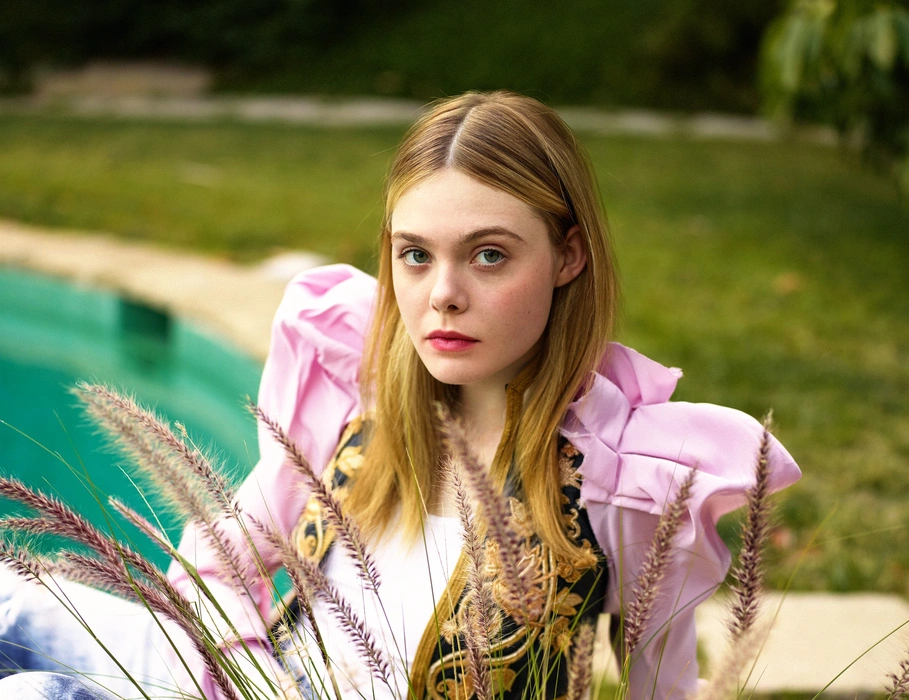 艾丽·范宁 （Elle Fanning）图片桌面壁纸
