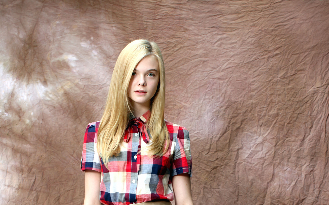 艾丽·范宁 （Elle Fanning）图片桌面壁纸