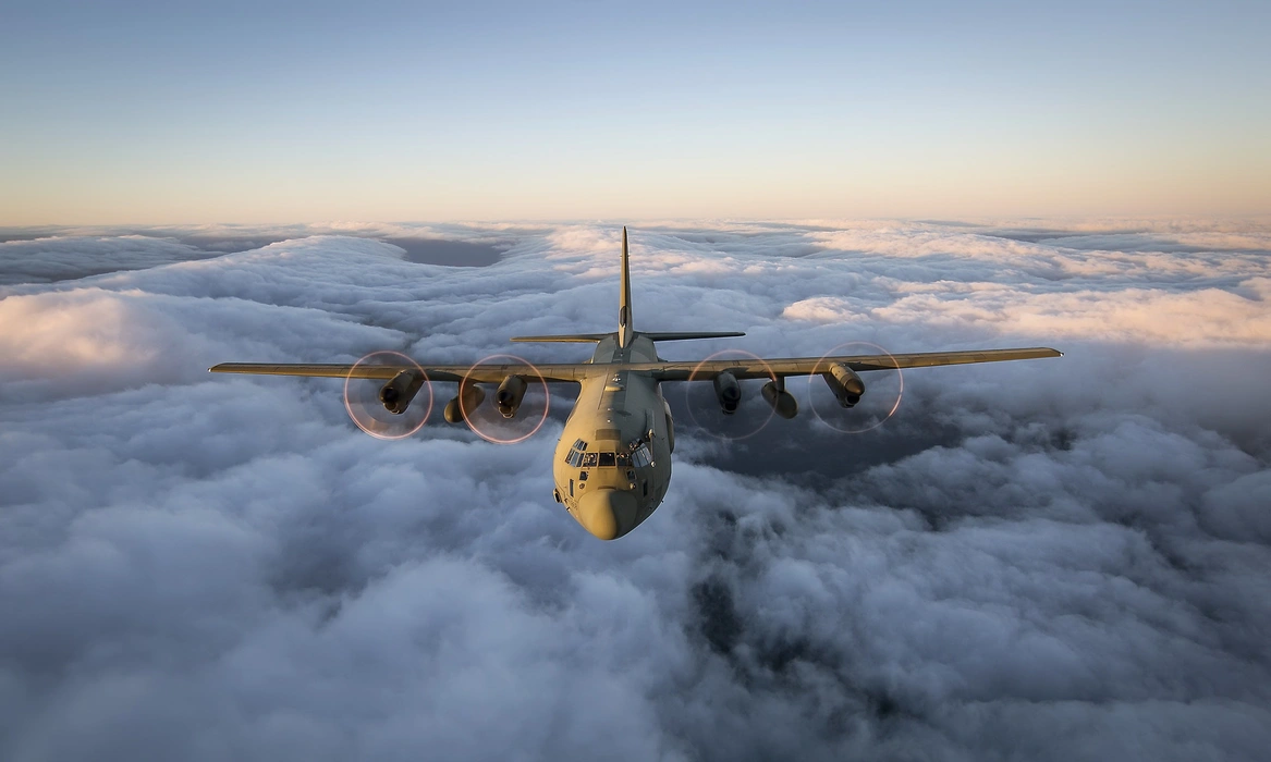 C-130J军用运输机图片桌面壁纸
