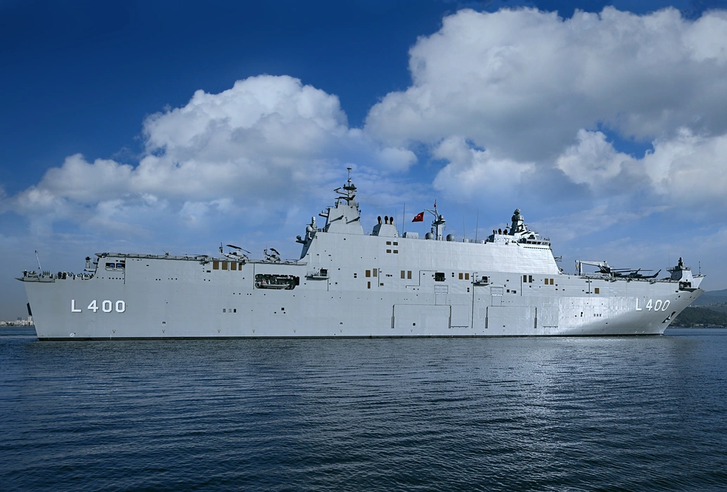 L-400阿纳多卢号两栖攻击舰图片壁纸