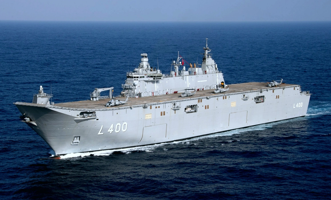 L-400阿纳多卢号两栖攻击舰图片壁纸