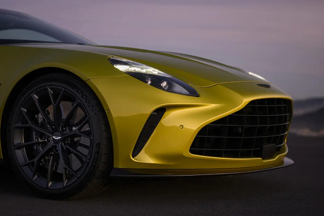 阿斯顿·马丁Vantage2025基本型跑车壁纸
