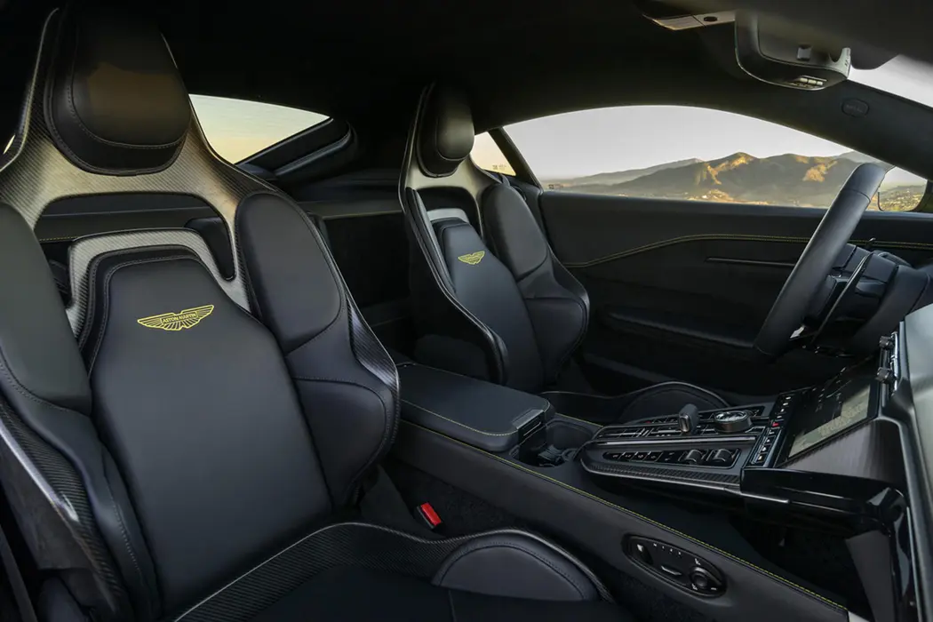阿斯顿·马丁Vantage2025基本型跑车壁纸