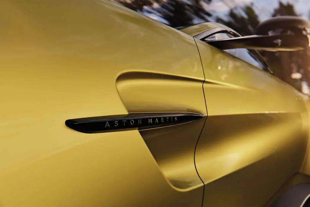 阿斯顿·马丁Vantage2025基本型跑车壁纸
