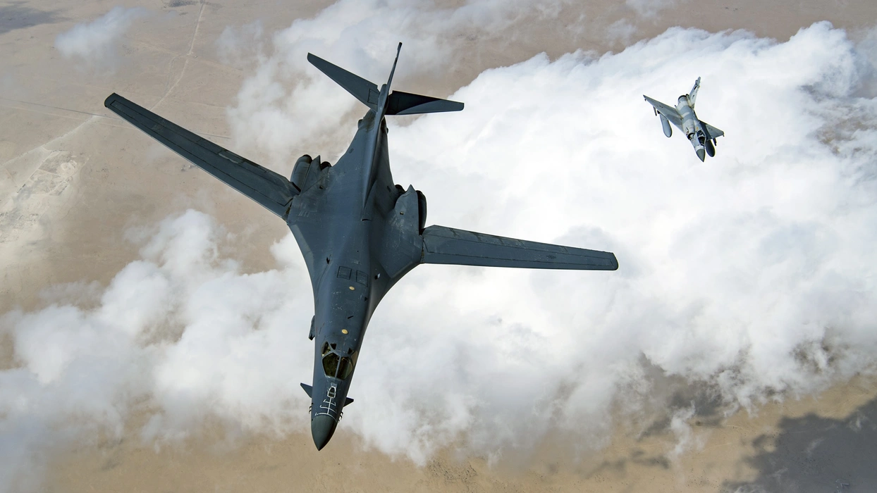 B-1轰炸机（B-1 bomber）图片桌面壁纸（一）