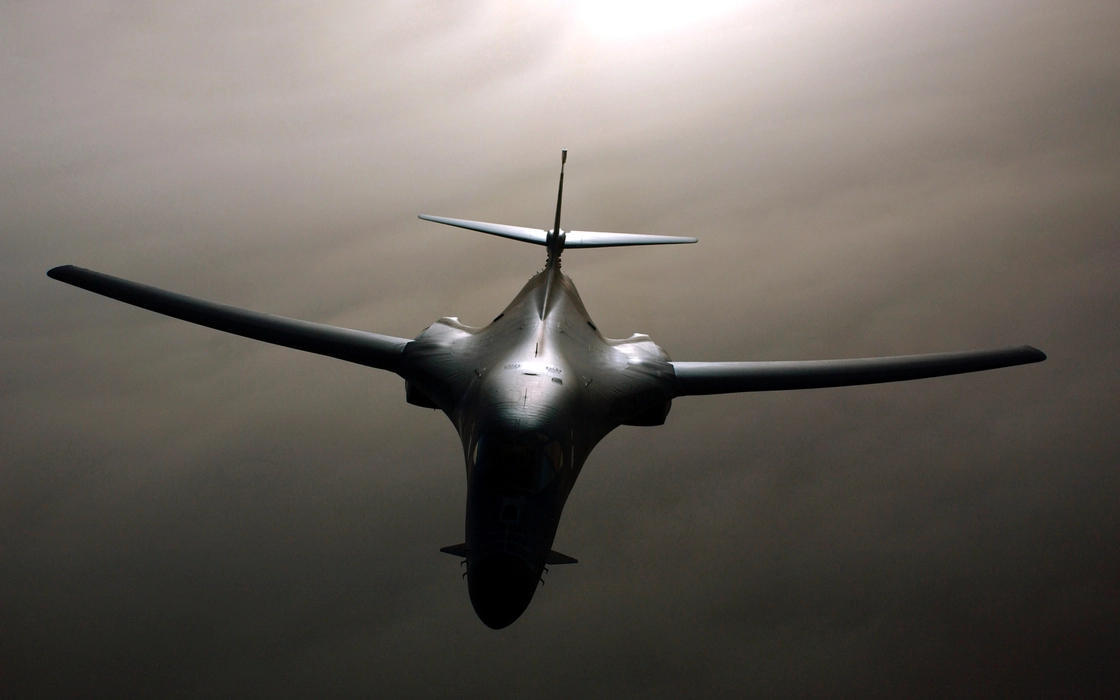 B-1轰炸机（B-1 bomber）图片桌面壁纸（一）