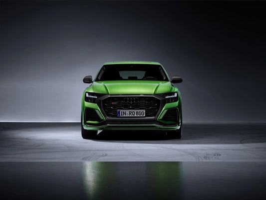 绿色奥迪 Audi RS Q8 SUV 汽车壁纸